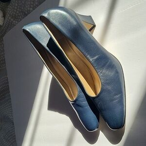 Bandolino Size 11 navy pumps